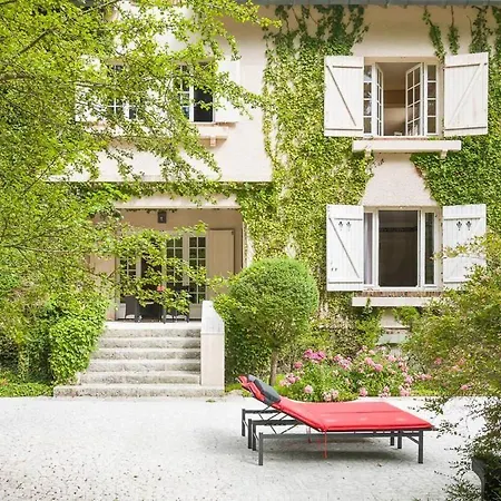 Domaine De Bramefaon Bed & Breakfast