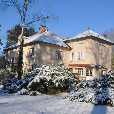 Domaine De Bramefaon Bed & Breakfast